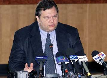 Αισιόδοξος δηλώνει ο Βενιζέλος μετά τη συνεδρίαση της Ελληνικής Ολυμπιακής Επιτροπής