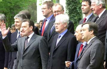 Η ευρωπαϊκή Αριστερά συζητεί τις προτάσεις Σρέντερ για την ΕΕ