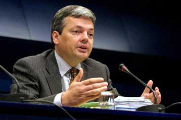 Παραμένουν «ρεαλιστικά αισιόδοξοι» οι υπουργοί Οικονομικών της ευρωζώνης