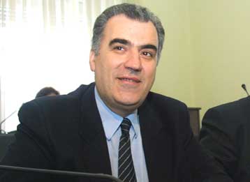 Το ΠΑΣΟΚ θα ξεπεράσει τα προβλήματα, δηλώνει ο κυβερνητικός εκπρόσωπος