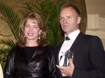 Βασιλικές τιμές στον Στινγκ για τη διαπολιτισμική συνεννόηση