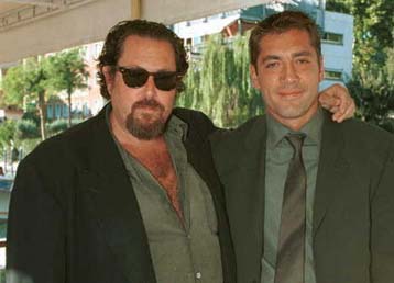 Αντιδράσεις προκαλεί η βιογραφική ταινία <I>Before night falls</I>