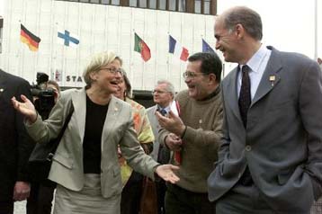 Σταθερά υπέρ της διεύρυνσης η Ελλάδα, τόνισε ο Γ.Παπανδρέου