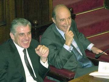 Τα σχέδια των Κ.Σημίτη – Γ.Παπαντωνίου για τη χρηματοδότηση του ασφαλιστικού