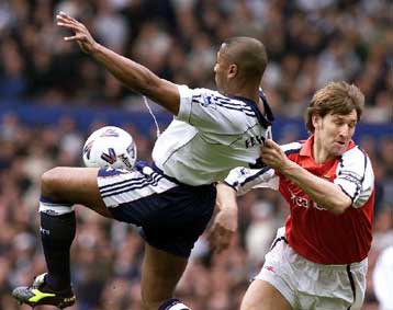 Στο τέλος της ερχόμενης περιόδου εγκαταλείπει την ενεργό δράση ο Τόνι Ανταμς