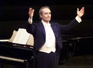 Για μια ιδιωτική συναυλία έρχεται στην Ελλάδα ο Ισπανός τενόρος