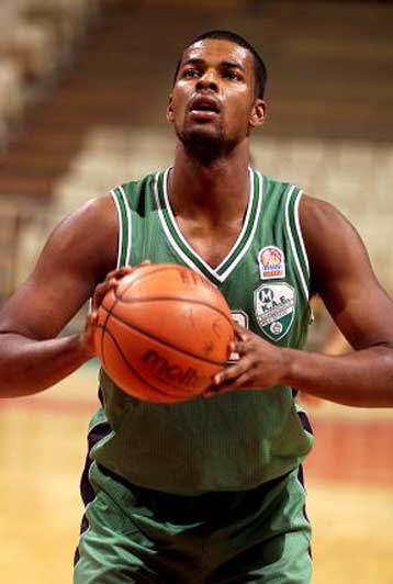 Ο Μακεδονικός νίκησε για πρώτη φορά στη Νεάπολη, 66-65 τον Πανιώνιο