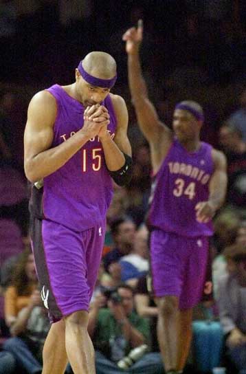 Το Τορόντο κέρδισε τη Νέα Υόρκη και πέρασε στη β φάση των πλέι οφ