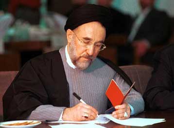 Μεταρρυθμίσεων συνέχεια; Υποψήφιος για την ιρανική προεδρία ο Χαταμί υποσχόμενος νέες τομές