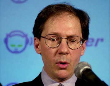 Υπερβολικοί χαρακτηρίζονται οι ισχυρισμοί περί «συρρίκνωσης» της Napster