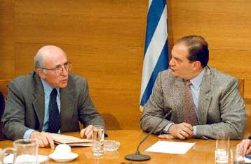 Για το ασφαλιστικό συνομίλησε ο αρχηγός της ΝΔ με ΓΣΕΒΕ και δικηγόρους