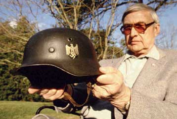 To eBay σταματά τις δημοπρασίες αντικειμένων που συνδέονται με το ρατσισμό