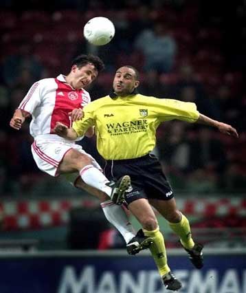 Ισόπαλοι 2-2 Βάαλβικ και Αγιαξ για την Eredivisien