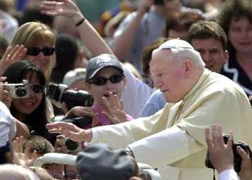 Με σκληρή γλώσσα θα μιλήσει ο Χριστόδουλος στον Πάπα