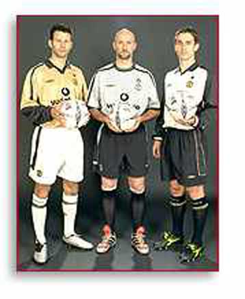 Παρουσιάστηκε η νέα φανέλα της Μάντσεστερ Γιουνάιτεντ