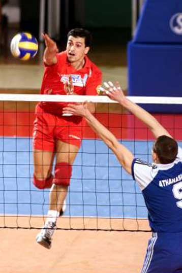 Ο διεθνής ακραίος συμφώνησε στην ανανέωση του συμβολαίου του με τον Ολυμπιακό