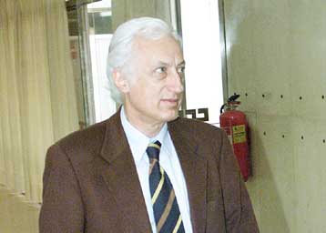 Απαλείφεται πλέον η αναφορά στο θρήσκευμα εντός των δικαστηρίων