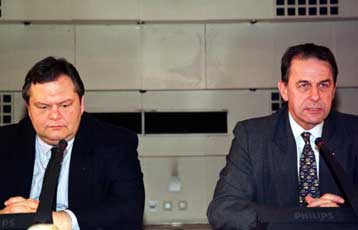 Το Ολυμπιακό νομοσχέδιο στο επίκεντρο Ρογκ, Βενιζέλου, Καράρ