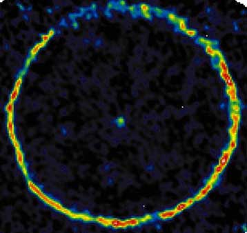Αστρονόμοι φωτογραφίζουν έναν σχεδόν τέλειο κύκλο στον ουρανό