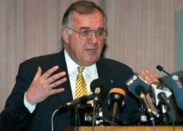 Δημοσιογράφοι και ενημέρωση απειλούνται, προειδοποιεί το Συμβούλιο της Ευρώπης