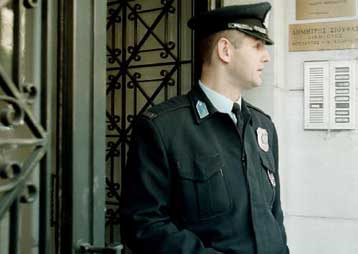 Ο Δ.Σιούφας συνδέει την εμπρηστική επίθεση με τη στάση του στο ασφαλιστικό