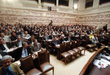 Μαντέλης κατά ηγετικής ομάδας, Κατσανέβας κατά ασφαλιστικού