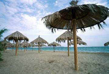 Προεπιλέγησαν οκτώ εταιρικά σχήματα για την ανάπλαση των πλαζ της Αττικής