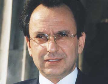 Έκρηξη στο γραφείο του βουλευτή της ΝΔ Δ.Σιούφα