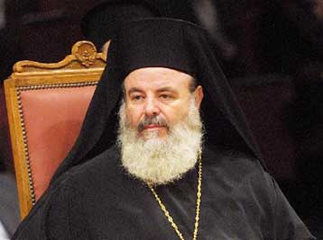 Tις αντιδράσεις για την επίσκεψη του Πάπα επιχειρεί να κάμψει ο Χριστόδουλος