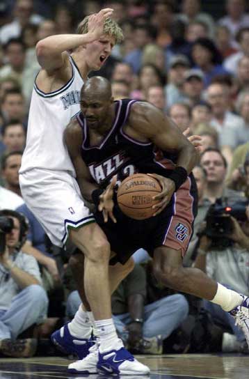 Το Μιλγουόκι 3-1 το Ορλάντο και το Ντάλας ισοφάρισε 2-2 τη Γιούτα στα πλέι οφ του ΝΒΑ