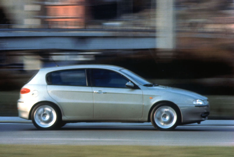 Πρεμιέρα στις εκθέσεις Alfa Romeo για την πεντάθυρη 147