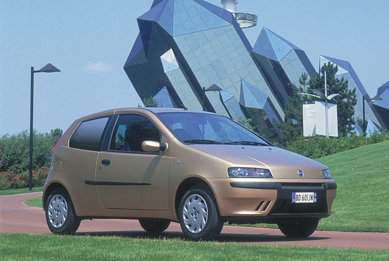 Η ανακοίνωση της Fiat Auto Hellas για την ανάκληση 70.000 Punto