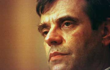 Tη Δευτέρα οι συνομιλίες υπό τον Κοστούνιτσα για το νέο κυβερνητικό σχήμα