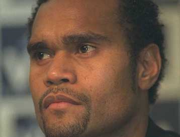 Με τον Καρεμπέ «δένει» τα χαφ ο Ολυμπιακός, καθώς ο Γουαρδιόλα… αργεί