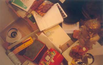 «Μέσα στη βιτρίνα» τo βραβείο του ΔΕΣΤΕ για το 2001