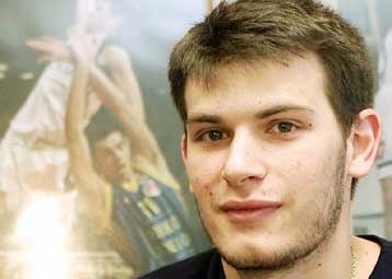 Αποφασισμένος να διεκδικήσει θέση στο ΝΒΑ ο Αντώνης Φώτσης