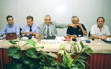 Επί μία εβδομάδα παρατείνουν τις κινητοποιήσεις τους οι γιατροί του ΙΚΑ