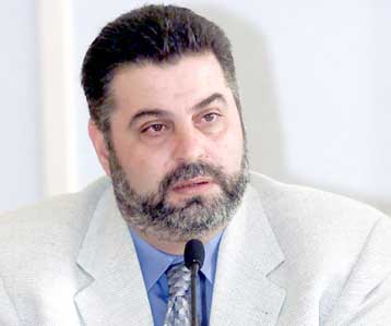 Ο Θόδωρος Καρατζάς άφησε, δέκα χρόνια μετά, την προεδρία του ΕΣΑΚΕ