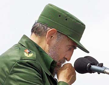 Θα με διαδεχτεί ο αδελφός μου, Ραούλ, δηλώνει ο Φιντέλ Κάστρο