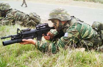 Το Σεπτέμβριο οι πρώτες προσλήψεις επαγγελματιών οπλιτών