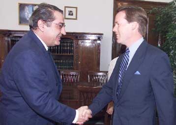 Ικανοποιημένος ο Αμερικανός πρέσβης από τα μέτρα της Ελλάδας κατά της τρομοκρατίας