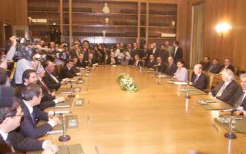 Ευρεία κυβερνητική σύσκεψη με θέμα «Ναρκωτικά και αλκοολισμός»