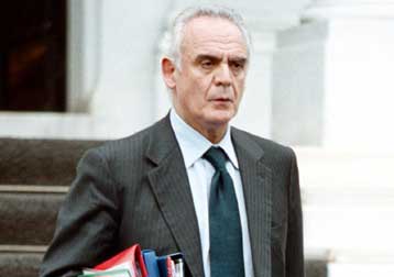 Παράλογο το ενδεχόμενο ανασχηματισμού πριν από το συνέδριο, κατά τον Τσοχατζόπουλο