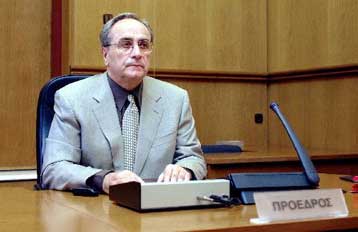 Η κοινωνία απορρίπτει τις επιλογές Σημίτη, δηλώνει ο πρόεδρος του ΣΥΝ