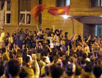 Η Αθήνα διαμαρτυρήθηκε στην ΠΓΔΜ για επεισόδιο με ελληνική σημαία