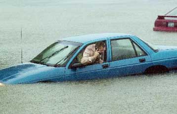 Τσουχτερό πρόστιμο σε όσους οδηγούν με το κινητό στη Νέα Υόρκη