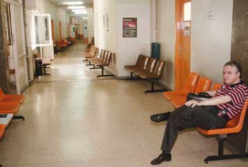 Έρημα τα ιατρεία του ΙΚΑ εξαιτίας της απεργίας των γιατρών