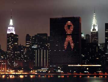 Ο Κόφι Ανάν καλεί τον πλανήτη να πολεμήσει την πρόκληση του HIV