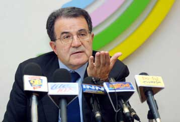 Σημαντική για τη διεύρυνση η επικύρωση της Συνθήκης της Νίκαιας, υποστηρίζει ο Πρόντι