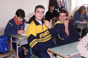 Χριστιανός βαφτίστηκε ο αριστούχος Οδυσσέας Τσενάι